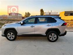 تۆیۆتا ڕاڤ 4